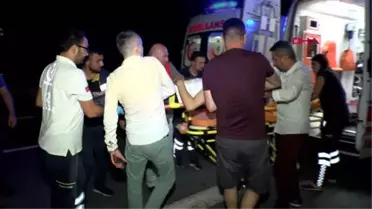 KAĞITHANE'DE MİNİBÜS DEVRİLDİ 2'Sİ AĞIR 3 YARALI