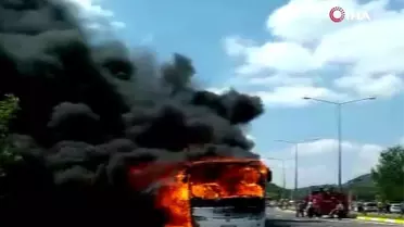 Balıkesir'in Gökçeyazı Mahallesi'nde seyir halindeki otobüsün alev alması sonucu ilk belirlemelere...