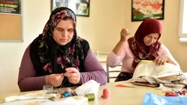 Gündüzler'de kadınlar mefruşat kursunda buluşuyor
