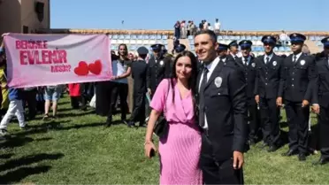 POMEM mezuniyet töreninde sürpriz evlilik teklifi