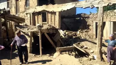 Denizli merkezli 6,0 büyüklüğündeki deprem, Ege ve Akdeniz'i salladı (6)