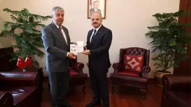 Eskişehir İl Müftüsü Bekir Gerek'ın Vali Çakacak'ı ziyaret