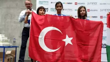 Kadıköy'ün robotik çocukları sürücüsüz okul servisi ile dünya rekoru kırdı