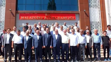 AK Parti Milletvekili Şimşek, Malazgirtli vatandaşlarla bayramlaştı