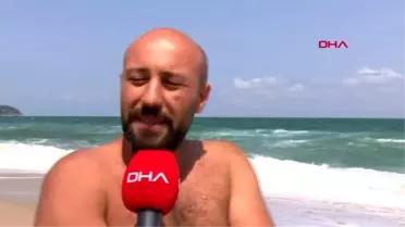 KIRKLAERLİ Dev dalgalar, tatilcilerin denize girmesini engelledi