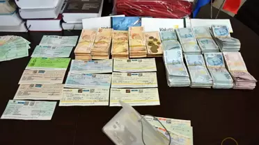 Belediye işçisinin parkta bulduğu çantadan yaklaşık 2 milyon lira çıktı