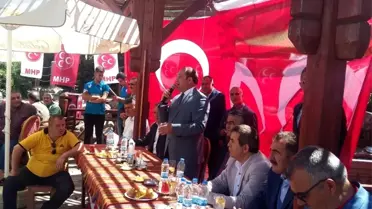 MHP'de coşkulu bayramlaşma