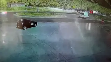 Bayburt'ta 1 kişinin öldüğü 2 kişinin de yaralandığı trafik kazası kamerada