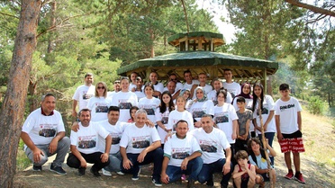 Oltu Lisesi mezunları Kütüklü Göl'de bir araya geldiler