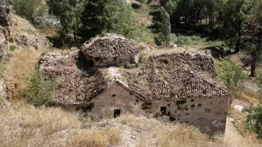 Tugay içerisindeki Ermeni kilisesi restore edilecek