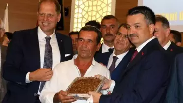 Bakan Pakdemirli, Manisa'da üzüm rekoltesini açıkladı