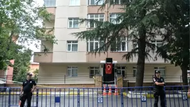 Sarıyer'de kolonları patlayan binanın tahliyesine başlandı