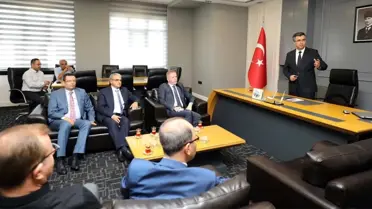 Vali Gül'den, Naci Topçuoğlu MYO'ya ziyaret