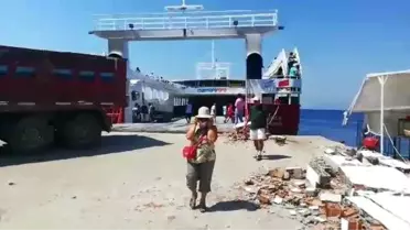 Avşa'da feribot, limana çarptı: 7 yaralı