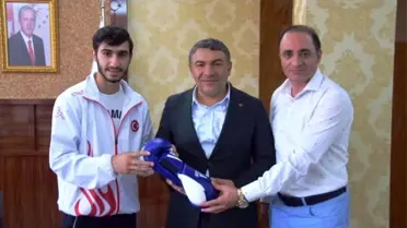 Başkan Şayir'den genç sporcuya teşekkür