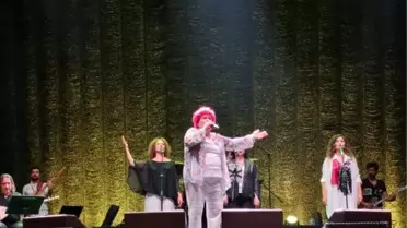Selda bağcan'dan istanbul'da muhteşem konser
