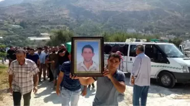 Su dinamosunu tamir ederken elektrik akımına kapılarak öldü