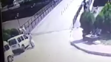 Terme'de köprü çöktü: 2 yaralı (2)