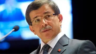 Davutoğlu'nun 'terör' sözlerine, Hilal Kaplan'dan 'Konuşmazsan adam değilsin' yanıtı
