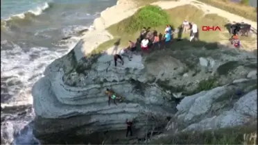 Denize atlarken kayalıkların arasına düşen tatilci öldü