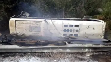 Aydın'da kaza yapan servis otobüsü alev alev yandı: 44 yaralı