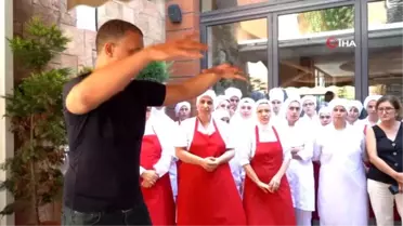 Kadın çalışanlar erkek şiddetine karşı kickboks öğreniyor