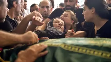 Vefat eden Selahattin Özdemir'e Aramızda Sıra Dağlar şarkısıyla veda edildi