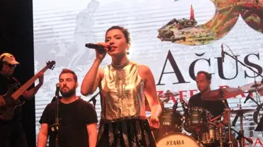 Beyoğlu'nda 30 Ağustos Zaferi konserle kutlandı