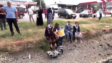 Sivas'ta iki hafif ticari araç çarpıştı 9 yaralı