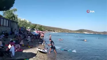 3 gün tatili fırsat bilenler plajlara akın etti
