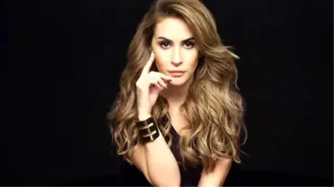 Aynur Aydın'dan Hülya Avşar taklidi