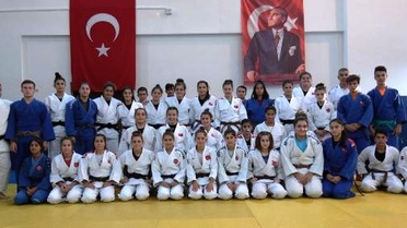 Judo ümit kadın milli takım kadrosu belli oldu