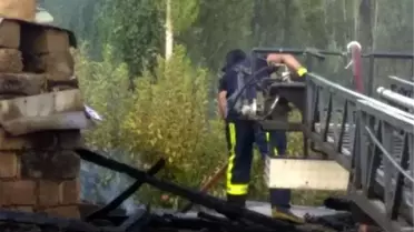 Evin kömürlüğünde çıkan yangın, söndürüldü