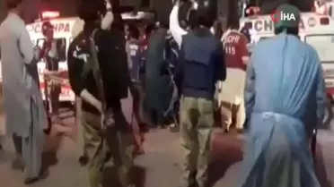 Pakistan'da 2 bombalı saldırı: 1 ölü, 12 yaralı