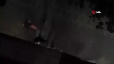 Sosyal medya tartışması kanlı bitti... Kavga anı kamerada