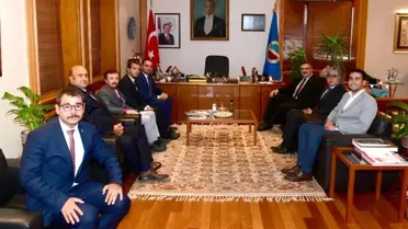 Eskişehir Ülkü Ocakları'ndan Rektör Çomaklı'ya ziyaret