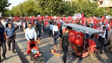 Batman'da şehitlere saygı teröre lanet yürüyüşü yapıldı