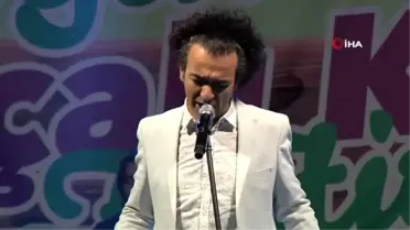 Elazığ'ın meşhur 'Salçalı Köfte' festivalinde Oğuz Aksaç sahne aldı