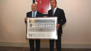 Ali Koç'tan federasyon başkanına manidar hediye!