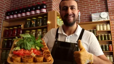 Atanamayan öğretmen, 'Suşi Köfte' ile hayata tutundu