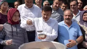 Ak parti'li dağ, aşure dağıttı