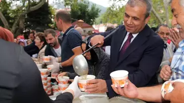 Bozkurt'ta vatandaşlara aşure ikramı