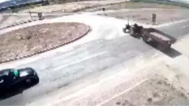 Traktör römorkuna çarpan otomobildeki çiftin öldüğü kaza kamerada
