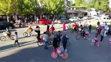'Süslü Kadınlar Bisiklet Turu' etkinliği