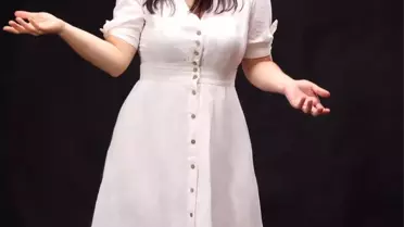 Komedyen Yasemin Sakallıoğlu'nun biletleri 36 saatte yok sattı