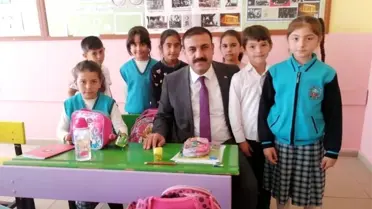 Çiçekdağı İlçe Belediye Başkanı Hakanoğlu, okulları ziyaret etti
