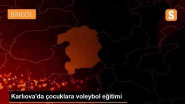 Karlıova'da çocuklara voleybol eğitimi