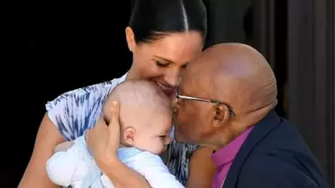 Kraliyet bebeği Archie, Nobel ödüllü başpsikopos Desmond Tutu ile tanıştı