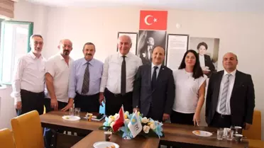 CHP Listesinden Meclis Üyesi seçilen İYİ Parti Meclis Üyeleri, partilerine döndü