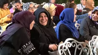 Eyüpsultan'da açık hava tiyatrosu vatandaşları bir araya getirdi